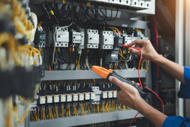 Best Affordable Emergency Electrician  in Dallas Center, IA